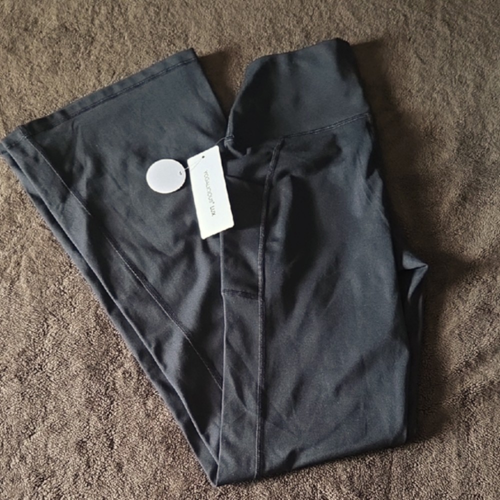 Yogalicious Lux Black Kelly Flare Hi Rise Pocket Leggings